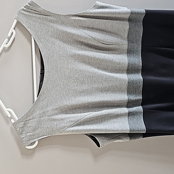 Classic Fitted Office - Picture 2 of 5